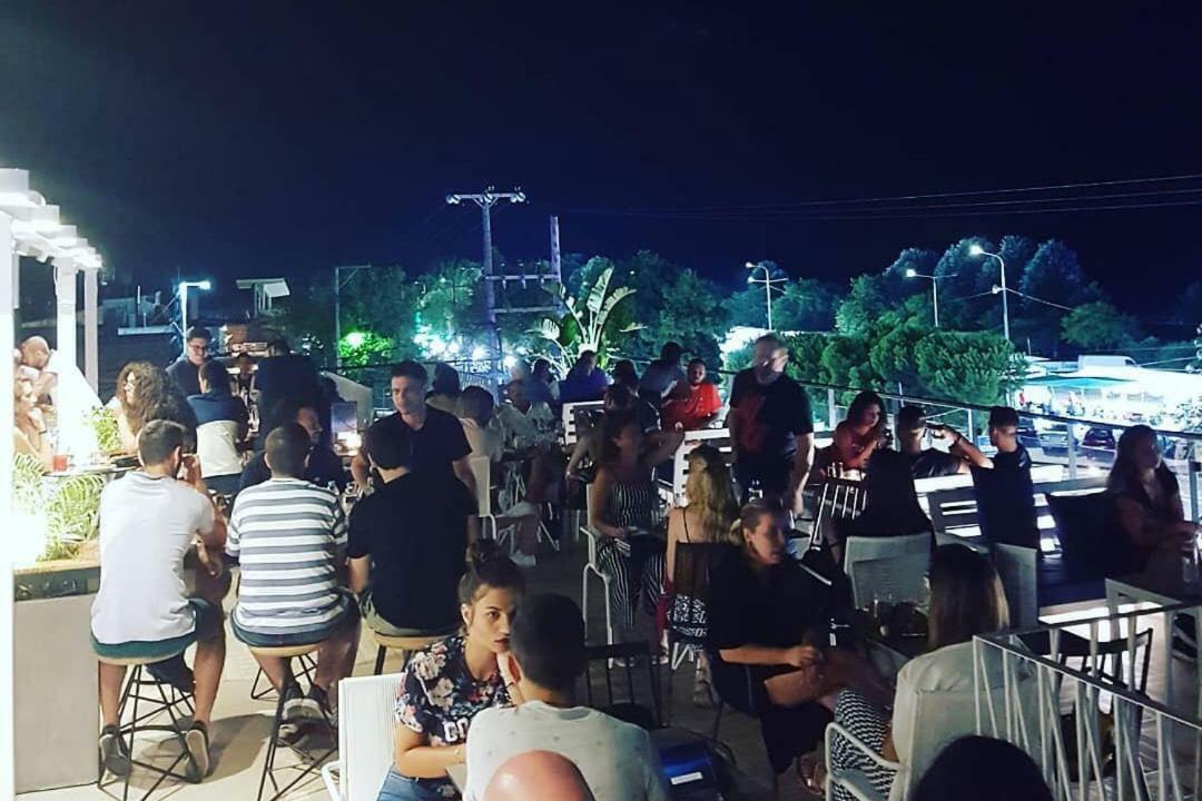 Kasta Beach Hotel Ofrínio Kültér fotó